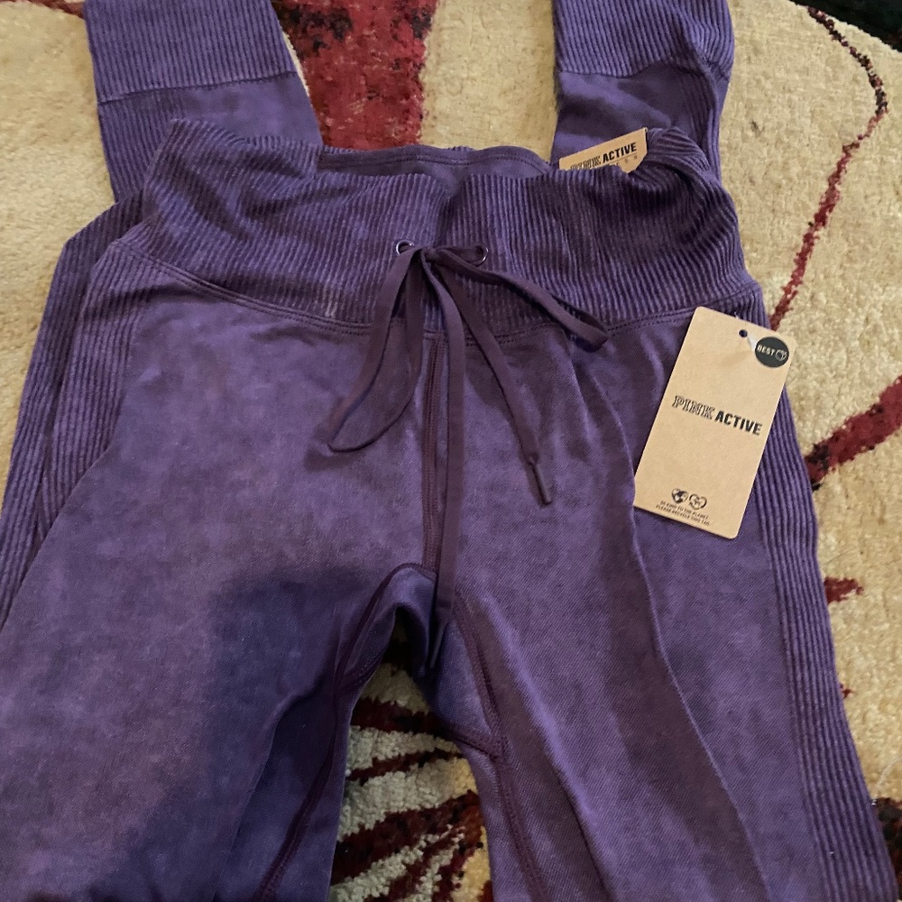Victoria’s Secret pink, active leggings